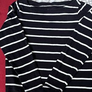 Old Navy Black and White Striped long sleeve , wrist length T